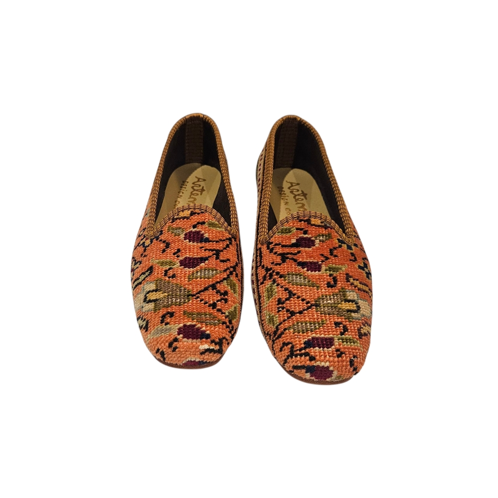 New - Artemis Design Co. - Patterned Carpet Loafers - Size 10 - Picture 14 of 16